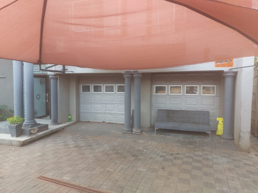 4 Bedroom Property for Sale in Oos Einde North West